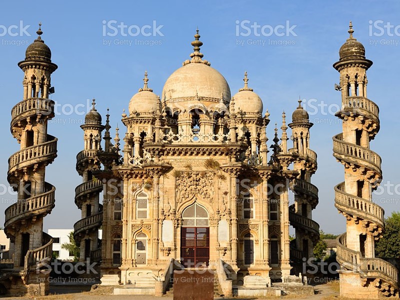 Mohbat Maqbara